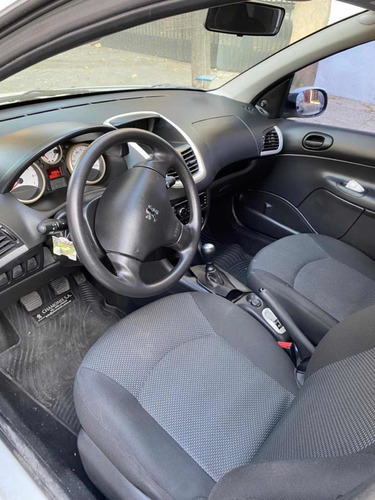 Peugeot 207 2016 1.4 Allure 75cv
