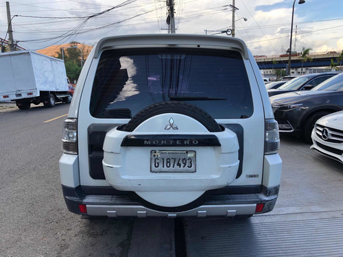 Mitsubishi Montero Americano