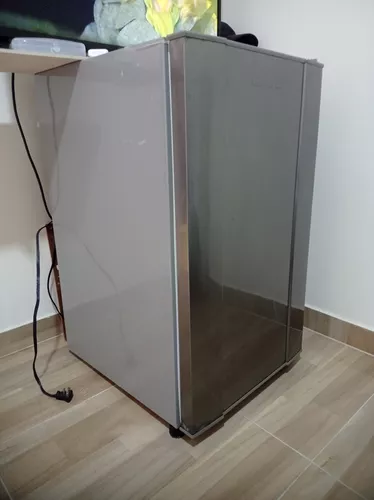 Nevera Challenger Minibar gris de 121 Litros CR-121 - Surticréditos