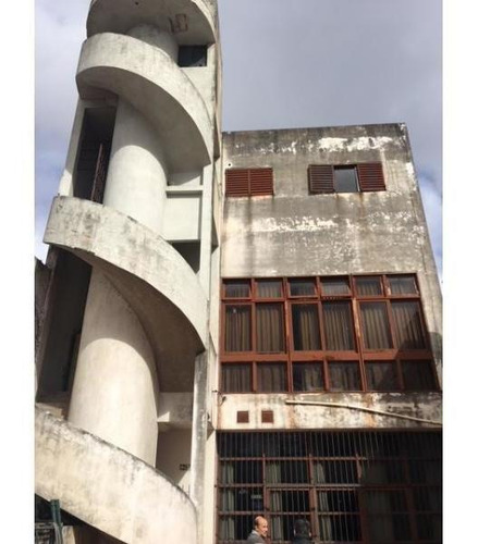 Imagen 13 de 13 de Edificio Comercial