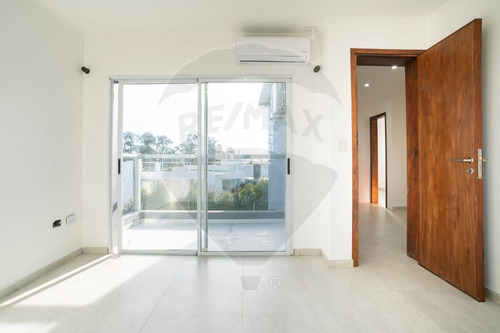 Casa En Venta En Arana