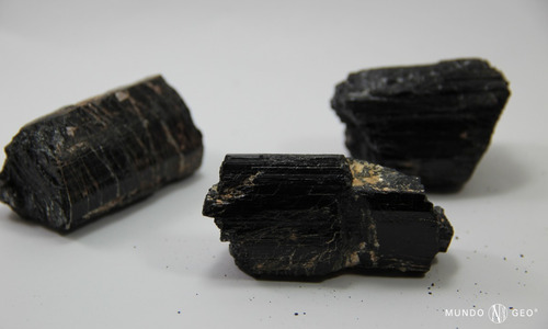 Imagen 3 de 4 de Piedra Turmalina Negra En Bruto Nro. 6