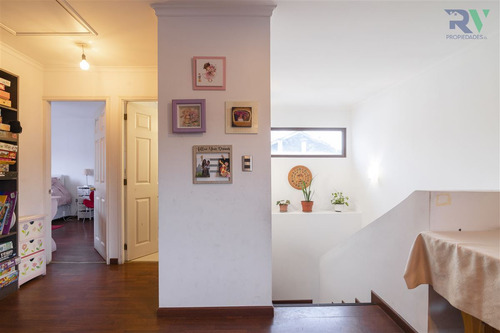Preciosa Casa En Venta De 4 Dormitorios