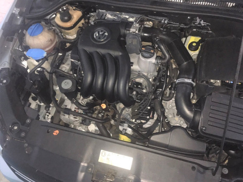Imagem 12 de 14 de Jetta Comfortline 2012 V8 2.2
