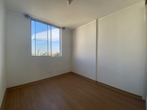 Excelente Ubicación En Condominio Y Con Estacionamiento