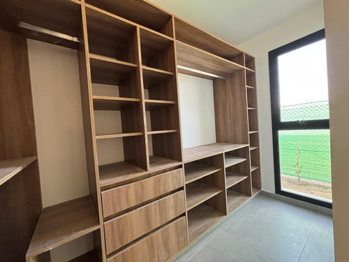Casa En Venta En El Barrio Lar De Vieytes Iii