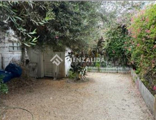Casa En Venta De 3 Dorm. 2 Baños En La Serena