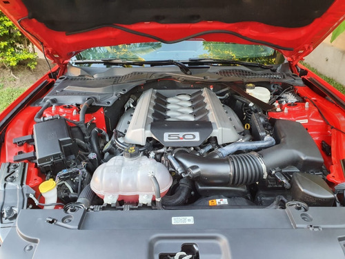 Ford Mustang V8