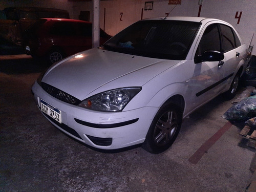 Ford Focus 2004 2.0 Ghia