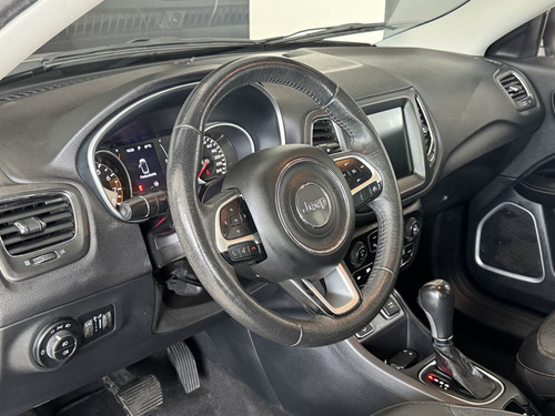 Jeep Compass LONGITUDE 2.0 4x2 Flex 16V Aut.