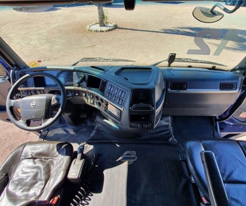 Imagem 7 de 15 de Volvo Fh540