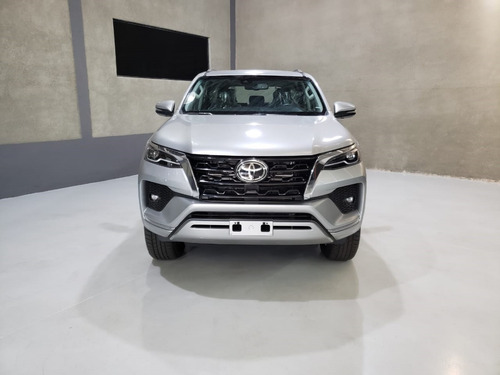Imagem 2 de 12 de Toyota Sw4 Srx 2.8