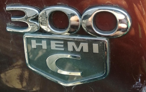 Emblema De ( 300 Hemi ) Cajuela Trasera De Chrysler 300 2007