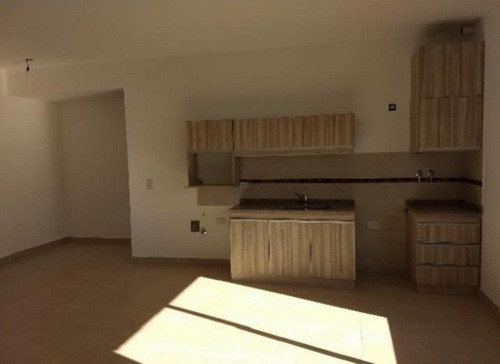 Imagen 4 de 8 de Block En Venta De 5 Departamentos De 3 Ambientes + 3 Cocheras