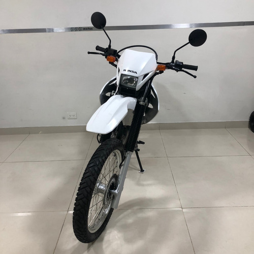 Imagen 18 de 25 de Honda Tornado 2022 Usado