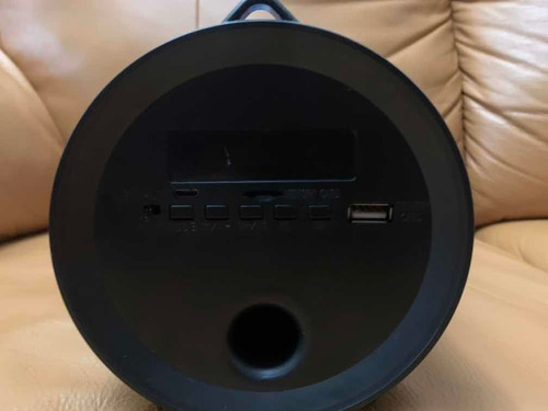 Bocina Bluetooth Portable Speaker (Usado)