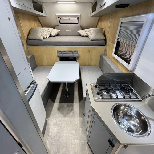 Camper Motorhome Completo Con Camioneta 4x4 Para 4 Personas