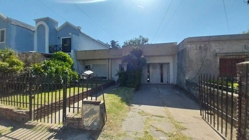 Casa | 2 Dormitorios | Cochera | Capitán Bermúdez | Barrio Celulosa