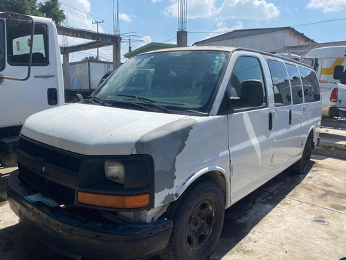 Imagen 2 de 12 de Chevrolet Express 15 Pasajeros