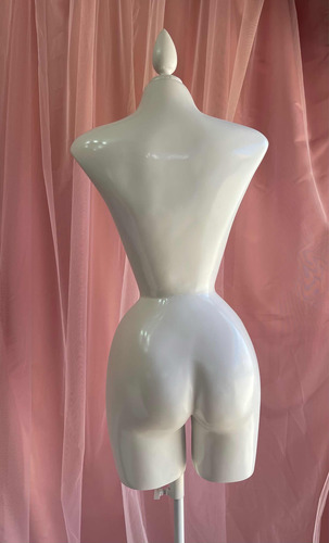 Maniquí Buchón De Fibra De Vidrio Blanco De Poco Uso (Usado)