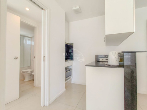 Imagen 3 de 6 de Apartamento En Venta De 1 Dormitorio , Punta Del Este
