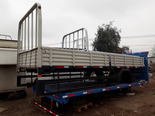 Imagen 1 de 10 de Carrocería Plana Con Barandas 6.90x2.45x0.60