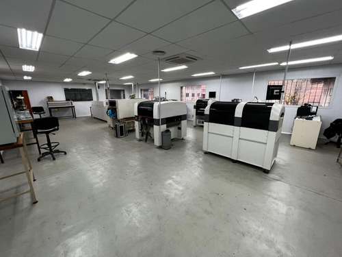 Imagen 4 de 30 de Venta De Complejo Industrial En Pompeya