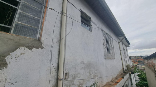 Duas Casa Uma De 5 Cômodos A Outra De 4 Comodos
