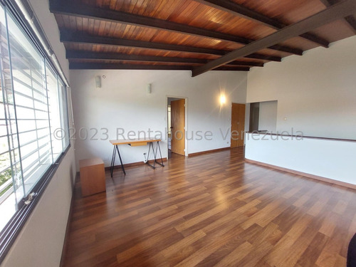 Casa En Venta En Alto Prado Caracas Remodelada Calle Cerrada Terraza