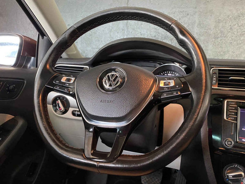 Imagen 13 de 15 de Volkswagen Jetta 2016 4p Sportline L5/2.5 Aut