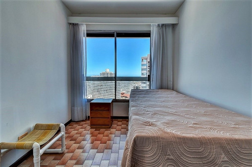 Venta De Apartamento 3 Dormitorios En Playa Mansa