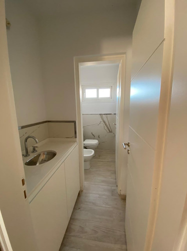 Imagen 7 de 7 de Duplex En Manantiales Enorme Calidad Premium