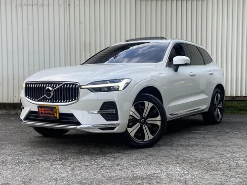 Volvo XC60 2.0 T8 Plus