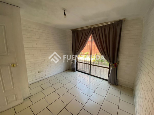 Casa En Venta Aislada De 3 Dorm. En Maipú, Villa Los Héroes