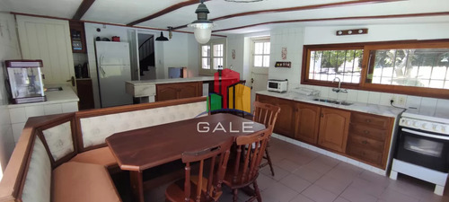 Casa 4 Dormitorios En Playa Mansa Punta Del Este Con Gran Terreno