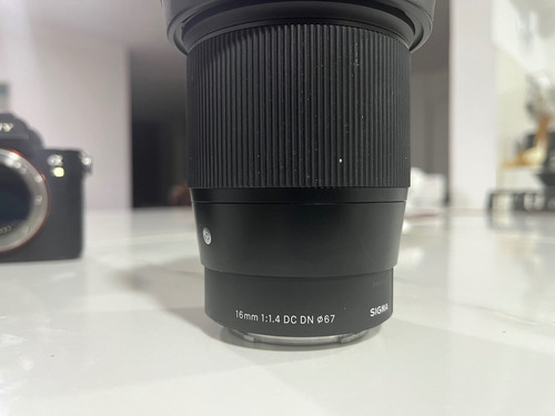 Imagen 3 de 4 de Oferta! Lente Sigma 16mm Para Sony E Mount 1.4 Como Nuevo!!!