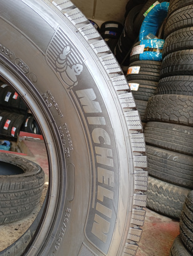 2 Llantas 235/75r17 Michelin Defender Ltx M/s A1 (Usado)