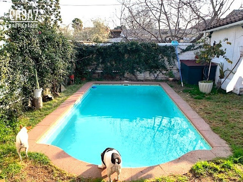 Casa En Venta De 3 Dorm. En Ñuñoa