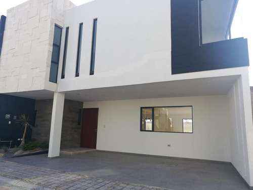 Imagen 2 de 30 de Casa - Fraccionamiento Lomas De Angelópolis