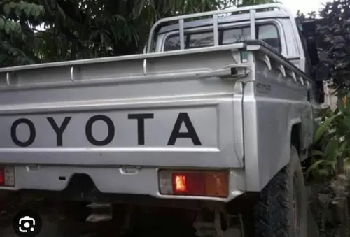Stop Toyota Hembrita Nuevo