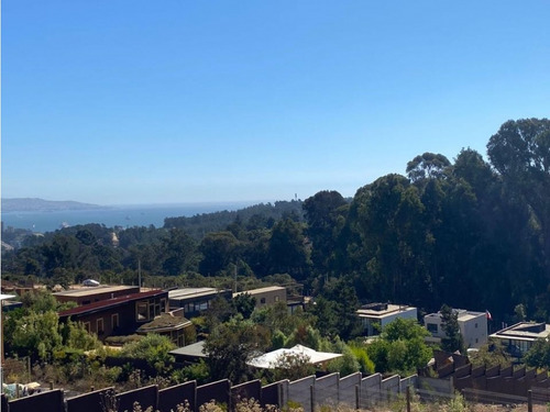 Amplio Terreno En Seguro Condominio, Los Pinos
