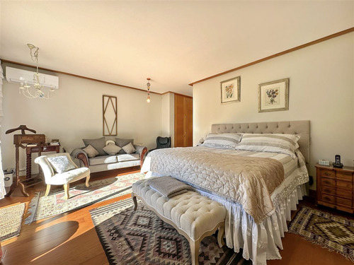 Departamento En Venta De 4 Dorm. En Lo Barnechea