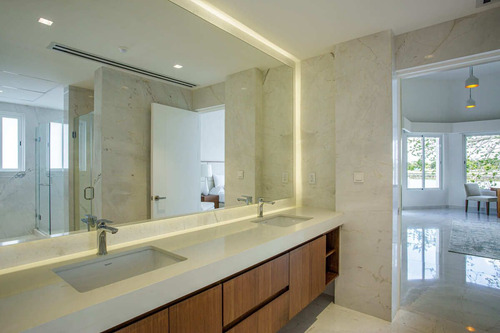 Casa Junto Al Lago En Residencial Lagos Del Sol De Cancún
