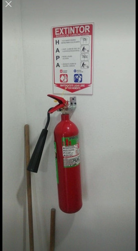 Imagen 8 de 9 de Extintor Pqs De 10 Libras Instalado A Domicilio Quito