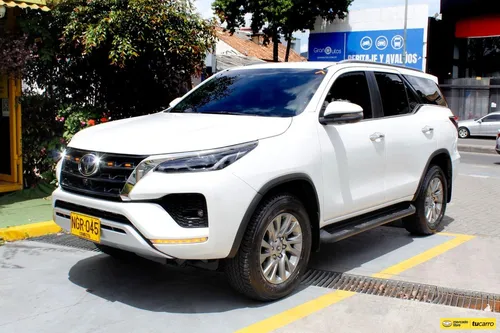 Toyota Fortuner Srv 2023