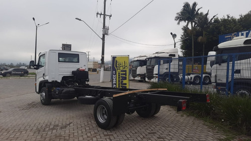 Imagem 10 de 11 de Volkswagem 11180 2022