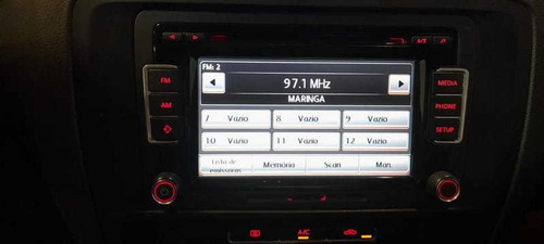 Imagem 11 de 14 de Volkswagen Jetta 2.0 Comfortline Flex 4p Aut 2015