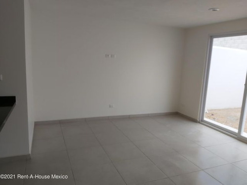 Hermosa Casa En Venta En La Vista Aqc 