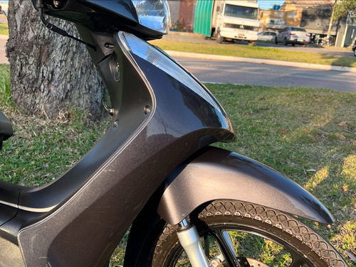 Biz 125 Com Partida Elétrica Ano:2017 Calçada De Pneus