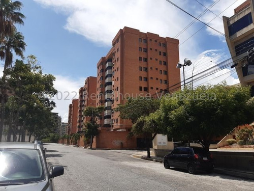 Imagen 29 de 30 de Apartamentos En Venta Este De Barquisimeto, Cod # 23-8881 Excelente Ubicación, Negociable! Mas Información Comunícate 412-1498654 Katty Vasquez Rentahouse. Moderno, Oportunidad, Conservado, Amplio !!